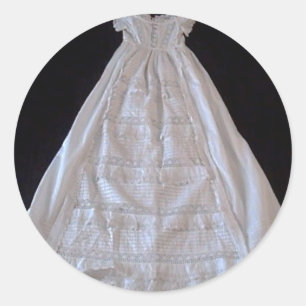 Pegatina Redonda Antique Ayrshire Lace Chrstening gown