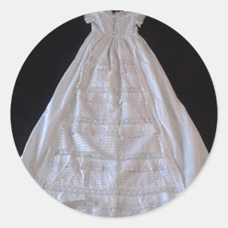 Pegatina Redonda Antique Ayrshire Lace Chrstening gown
