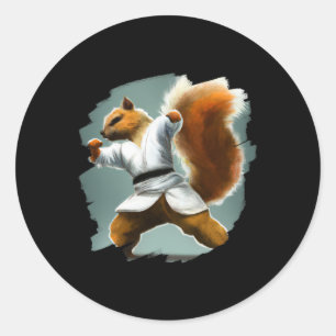 Pegatina Redonda Ardilla haciendo patada de karate artes marciales 