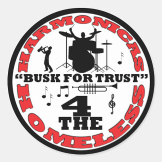 Pegatina Redonda Armonicas para personas sin hogar