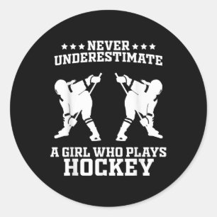 Pegatina Redonda Arte divertido de hockey para chicas mujeres que j