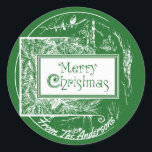Pegatina Redonda Artsy Vintage Retro Merry Christmas Personalizado<br><div class="desc">Feliz diseño de tipografía navideño de la naturaleza blanca de nieve con dos pájaros sentados en un pino en el bosque con una pancarta que dice Feliz Navidad decorado con conos de pino con un toque artístico contra el fondo verde festivo. El texto es para que usted lo personalize o...</div>