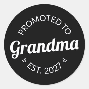 Pegatina Redonda Ascendida a Abuela Desde 2027 Nueva Nana Yo