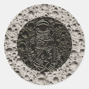 Pegatina Redonda Astronauta en la Luna Espacio Negro y Gris
