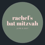 Pegatina Redonda Audaz tipografía Rubor color rosa verde personaliz<br><div class="desc">Añada un toque elegante y personalizado a su celebración con estos Pegatinas de Sage Green Bat Mitzvah, perfectos para marcar este hito especial. Estos pegatinas son modas y versátiles y cuentan con un moderno fondo verde sabio con una elegante tipografía rosa. Ideal para fiestas, sellos para sobres o decoraciones, ayudan...</div>