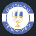 Pegatina Redonda Azul | Gold Menorah Happy Hanukkah Classic Round<br><div class="desc">Menorah de oro y plata con velas azules y doradas Estrella de David "Happy Hanukkah" diseño original de Holiday Hearts Designs (todos los derechos reservados).</div>