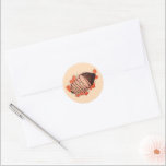 Pegatina Redonda Babka Challah Brisket Feria judía Hanukkah<br><div class="desc">El diseño presenta un original ilustracion de marcador de una bandeja con un brósforo clásico, acompañado de verduras asadas. Un plato a la carta básico durante las vacaciones judías, incluyendo Pascua, Hanukkah y Rosh Hashanah. Este diseño también está disponible en otros productos. En esta tienda también se ofrecen muchos ilustraciones...</div>