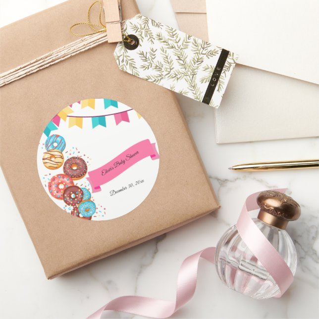 Pegatina Redonda Baby Shower: Bebé Donut moderno rompe bóvedas (Regalar)