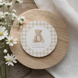 Pegatina Redonda Baby Shower de Oso de Peluche con Cuadros Neutros