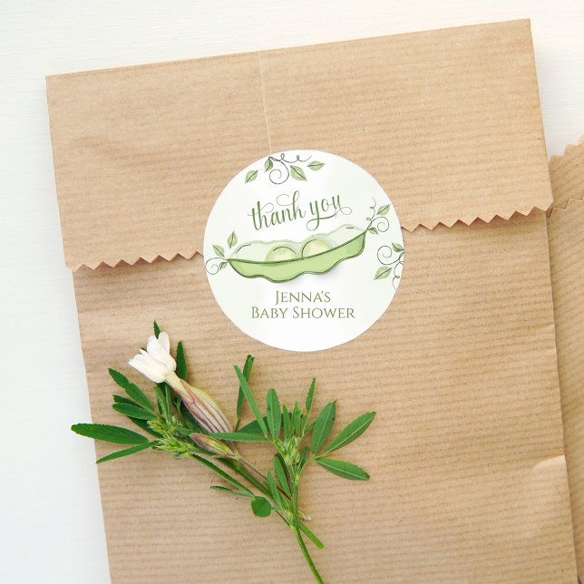 Pegatina Redonda Baby Shower Gracias a dos maricas en un poste (Cute baby shower thank you stickers label. )