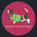 Pegatina Redonda Basset Hound Merry Christmas Design<br><div class="desc">Esta silueta también puede representar: Basset,  Basset Hound,  Blue Gascony,  Artesian Normand,  Alpine Dachsbracke,  Basset des Alpes,  Alpine Basset Hound,  Lancashire Heeler,  Ormduk Terrier,  Ormduk Heeler,  Westphalian Hound,  Westfalian Basset,  Sueño Sueco,  Teckel,  Hound</div>