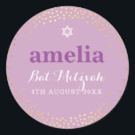 Pegatina Redonda BAT MITZVAH moderno rústico de oro confetti morado<br><div class="desc">por kat massard >> kat@simplysweetPAPERIE.com <<** NOTA - EL EFECTO DEL RELIEVE METALIZADO DORADO BRILLANTE ES UNA IMPRESIÓN IMPRESA *** - - - - - - - - - - - - - - - - - - - - - - - - - - - - - - -...</div>