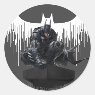 Pegatina Redonda Batman encaramado en un pilar