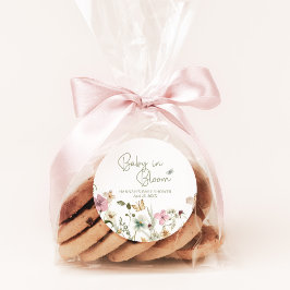 Pegatina Redonda Bebé en el Chica de flor silvestre Baby Shower