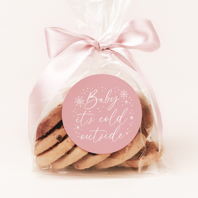 Pegatina Redonda Bebé, hace frío fuera del Baby Shower rosado de co (Subido por el creador)