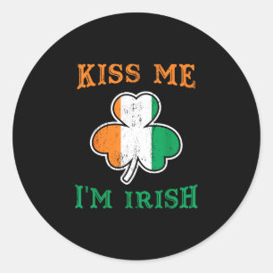 Pegatina Redonda Bésame soy irlandés divertido día de San Patricio
