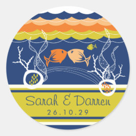 Pegatina Redonda Besando peces Corals Beach Whimsical Cute Boda