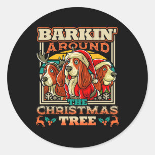 Pegatina Redonda Bet Hound Rkin Alrededor Del Árbol De Navidad Perr