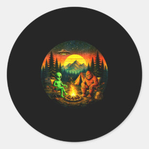 Pegatina Redonda Bigfoot alien divertido acampando ovni retro hogue