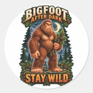 Pegatina Redonda Bigfoot de dibujos animados lindos con rama de pin