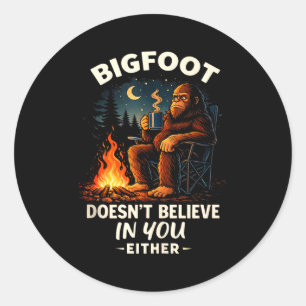 Pegatina Redonda Bigfoot divertido para hombres y mujeres que hacen