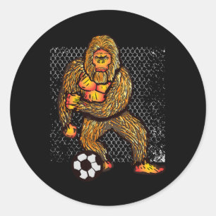 Pegatina Redonda Bigfoot Jugando Fútbol Para Jugadores de Fútbol Re