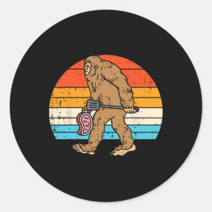 Pegatina Redonda Bigfoot Sasquatch Bbq Retro Byrbecus Grilling Men
