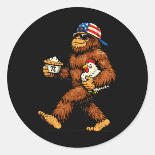 Pegatina Redonda Bigfoot sosteniendo Pi Math Chicken Divertido Pi D