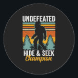 Pegatina Redonda Bigfoot Undefeated Hide & Seek Champion<br><div class="desc">cool Sasquatch design can be given as a Birthday or Christmas gift to your family,  boyfriend,  girlfriend,  mom,  dad,  sister,  brother,  son,  daughter,  grandma,  grandpa,  uncle or aunt who loves funny yeti.</div>