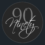 Pegatina Redonda Black Gray White 90th Birthday Party<br><div class="desc">Elegante pegatina de fiesta de cumpleaños 90 en blanco y negro con fondo negro,  la palabra "noventa" en un texto giratorio blanco y el número 90 impreso en gris. Diseño de Elke Clarke© para MonogramGallery en Zazzle.</div>