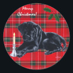 Pegatina Redonda Black Lab Papicolau Christmas Sticartan<br><div class="desc">Arte único y divertido de Labrador Retriever pintado por Naomi Ochiai de Japón. ¡Cachorro de laboratorio negro para Navidades!</div>