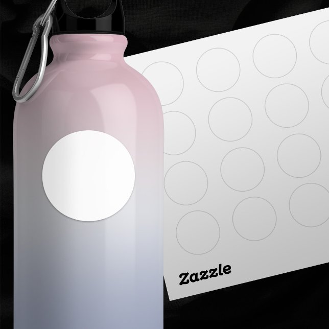 Pegatina Redonda Blanco claro Pequeño conjunto de 20 Bodas en blanc (In Situ of 1.5" plain white round sticker on water bottle, with sheet of stickers in background)