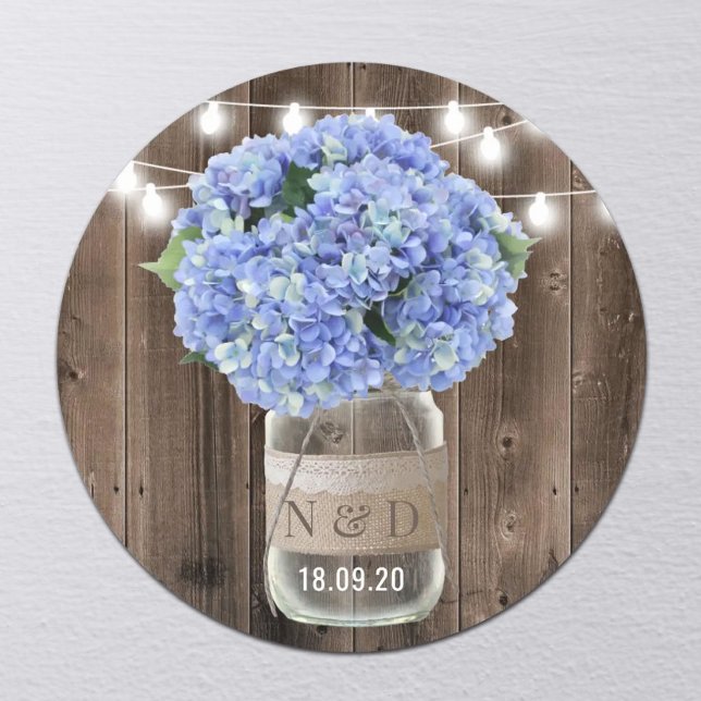Pegatina Redonda Blue Hydrangea Floral Jar Rustic Wood Boda (Subido por el creador)