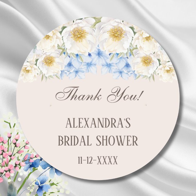 Pegatina Redonda Blue white Floral Garden Bridal Shower (Subido por el creador)
