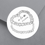 Pegatina Redonda Boda caprichoso del pastel de cosecha de venado di<br><div class="desc">Pegatinas Monograma Boda de Tartas Vintage personalizados. Estos pegatinas de boda redondas personalizados presentan un ilustracion de pasteles al estilo vintage en el centro, coronado con las iniciales del monograma de la pareja y la fecha boda para un toque atemporal y elegante. El diseño minimalista utiliza una mezcla de tipos...</div>