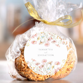 Pegatina Redonda Boda de acuarela de flores silvestres rosadas pers