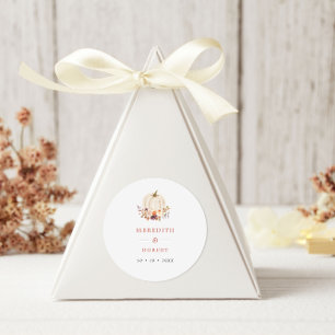 Pegatina Redonda Boda de Calabaza Blanca con Flores Púrpuras y Terr