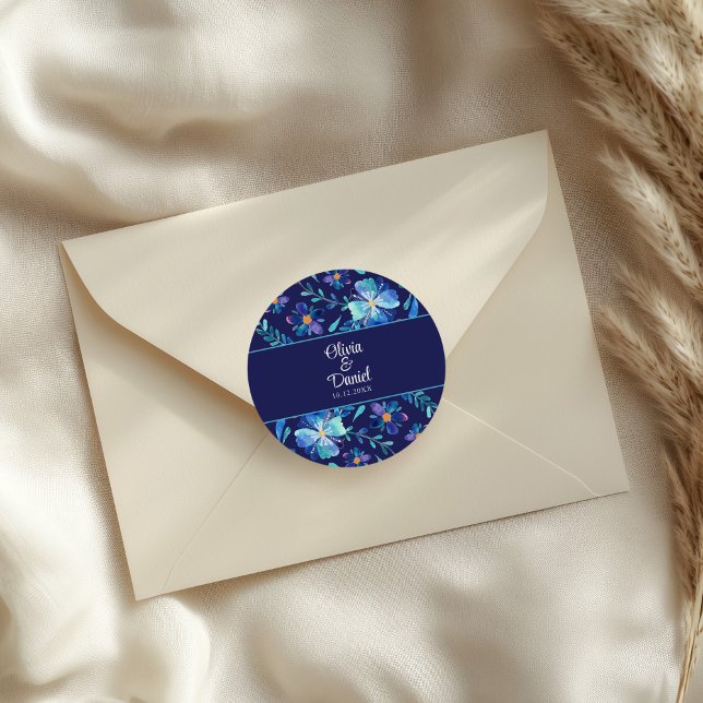 Pegatina Redonda Boda de Fiesta Floral Mexicana Azul Marina (Navy Blue Mexican Floral Fiesta Wedding Classic Round Sticker on an elegant wedding envelope.)