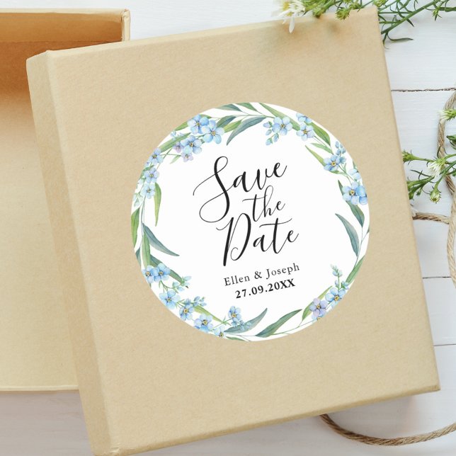 Pegatina Redonda Boda de flores silvestres rústicas elegantes, guar (Elegant wildflower sticker makes wedding announcements feel personal and beautifully styled.)