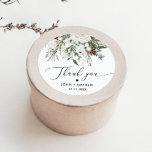 Pegatina Redonda Boda de follaje festivo de invierno<br><div class="desc">Pegatina redondo clásico del follaje festivo de invierno con todos los bodas disponibles.</div>
