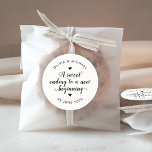 Pegatina Redonda Boda de inicio nuevo final dulce negro simple<br><div class="desc">Un clásico Pegatina Boda de Gracias Negro con "Un dulce final a un nuevo comienzo" en una moderna y rústica caligrafía de fuentes. Puede personalizarlo fácilmente con sus nombres y fecha de boda.</div>