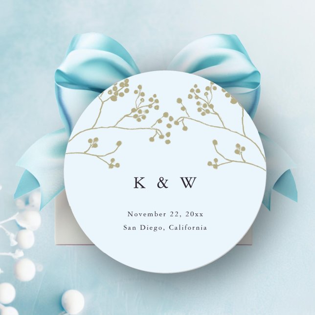 Pegatina Redonda Boda de invierno de Moda elegante azul verde dorad (winter greenery wedding sticker favors envelope seals elegant modern classic ice blue gold monograms)