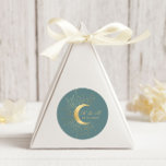 Pegatina Redonda Boda de la Luna de Oro Celestial Pastel<br><div class="desc">Nuestra colección "Pastel Celestial Boda" cuenta con una hermosa luna creciente de oro con estrellas de oro en diversos tonos pastel y fuentes elegantes. Fácil para el personalizar y puede elegir entre muchos artículos de esta colección en nuestra tienda.</div>