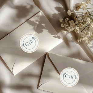 Pegatina Redonda Boda de Monograma con Rayas de Melocotón y Crema