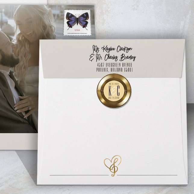 Pegatina Redonda Boda de música de vinilo único Gold (Solid gold vinyl record monogram wedding invitation closure round sticker, wedding favor sticker )