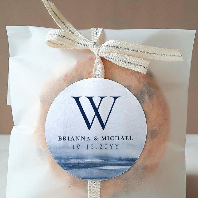 Pegatina Redonda Boda de niebla del lago Harbor | Monograma Persona (Subido por el creador)