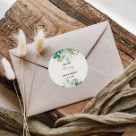 Pegatina Redonda Boda de oro y eucalipto verde Sip Sip Sip Hooray<br><div class="desc">Este pegatina redondo clásico de oro y eucalipto verde sorbo boda hooray es perfecto para un simple boda. El diseño se compone de hojas de color verde,  dorado y azul pintadas a mano y flores cuidadosamente dispuestas en ramos y marcos geométricos elegantes.</div>