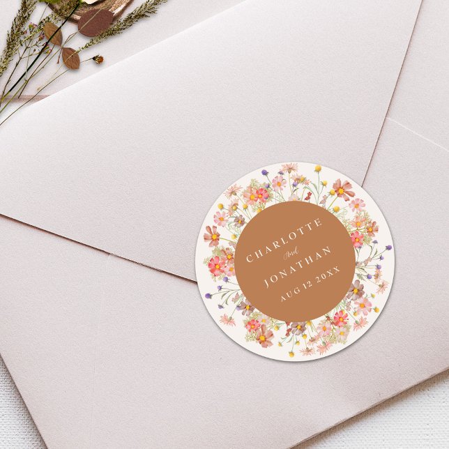 Pegatina Redonda Boda de Otoño Floral Boho Chic (Boho floral custom fall wedding sticker Watercolor wildflowers elegant modern design brown beige )