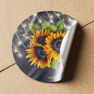 Pegatina Redonda Boda de pizarra con ramo de girasol rústico