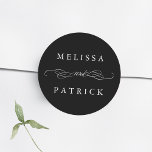 Pegatina Redonda Boda De Ritmo Y Guión Negro Y Blanco<br><div class="desc">Para una personalización más avanzada de este diseño,  haga clic en el BOTÓN HERRAMIENTA DE DISEÑO AZUL de arriba.</div>